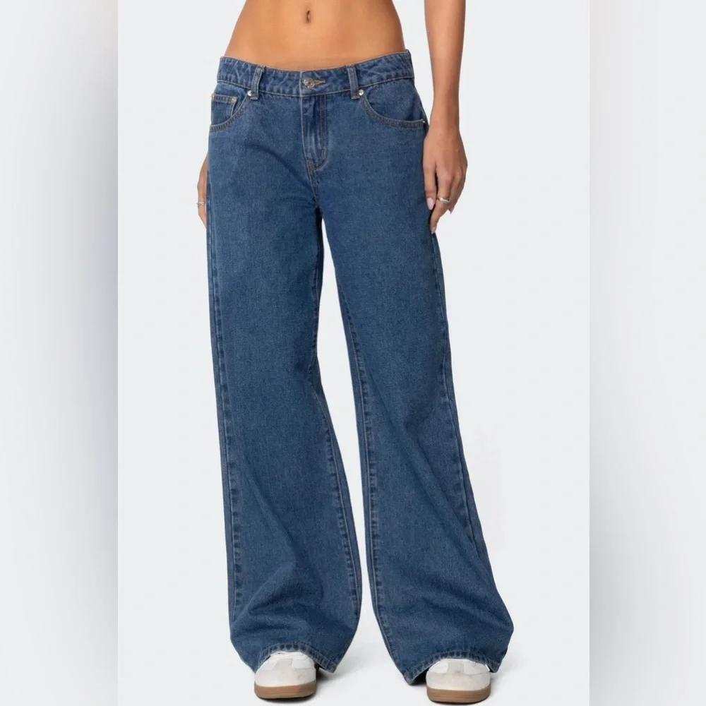 Petite Raelynn Washed Low Rise Jeans - Picture 1 of 5